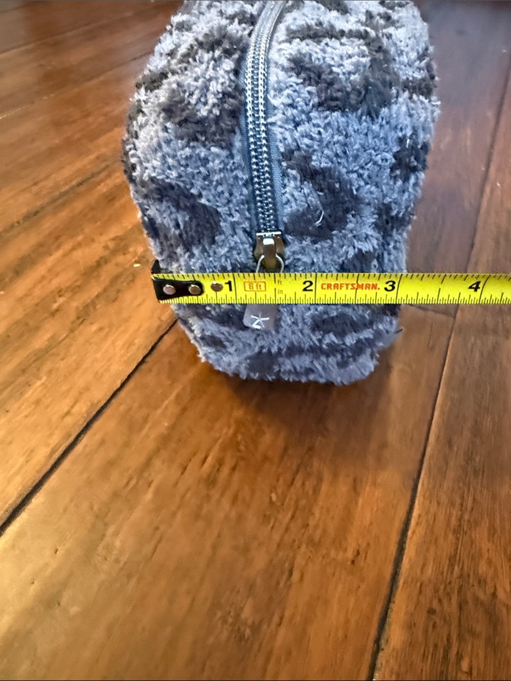 Barefoot Dreams Cozy Gray Leopard - Eye Mask, Headband, Socks & Pouch - Picture 8 of 8
